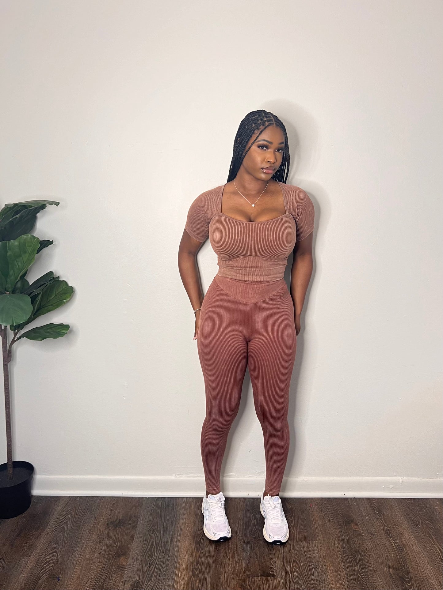 Baddie Active set “Brown”