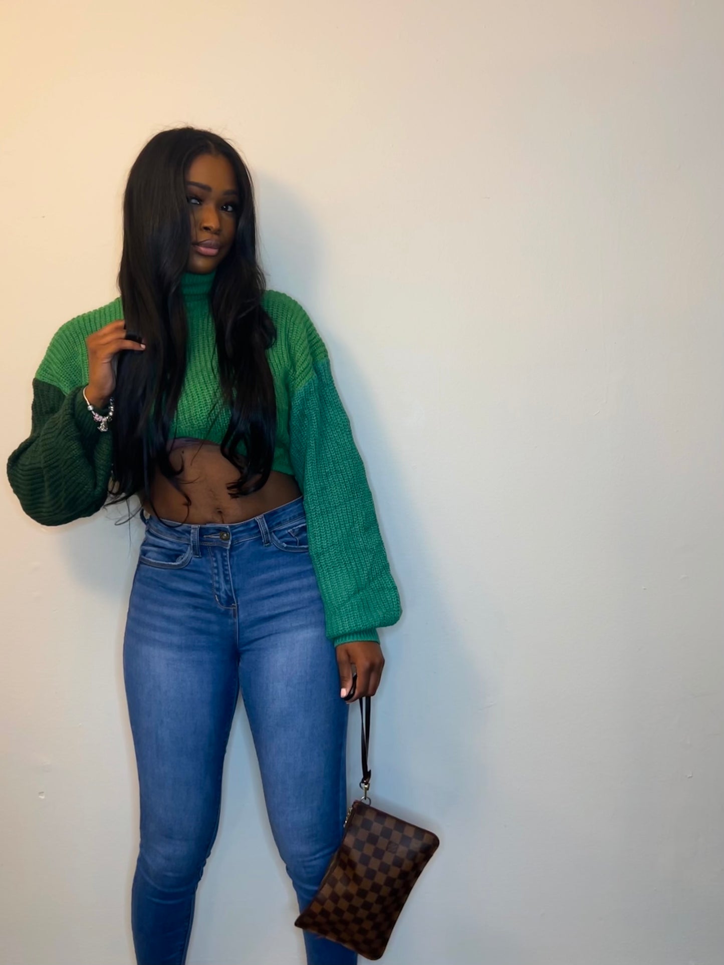 Hi neck cropped sweater