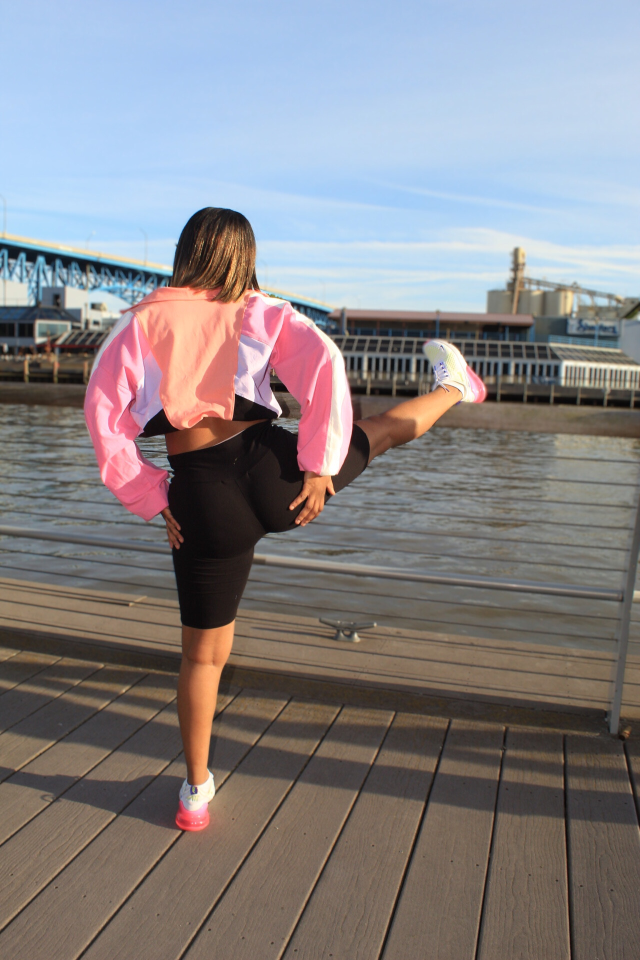 On chill | Biker short set